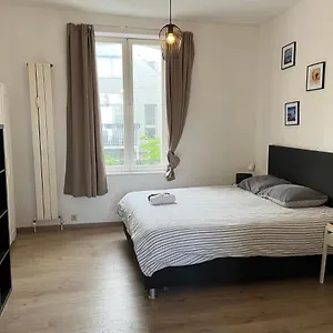 https://uccle-chic-flat.brusselshotelsbook.com
