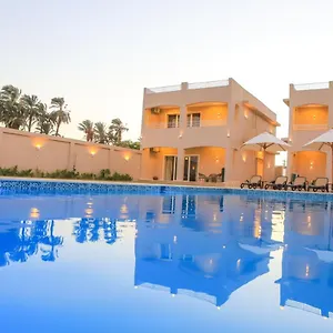 Royal Nile - Pool View 1 Luxor